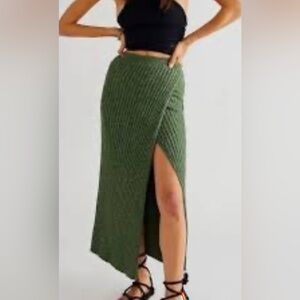 Free People Better Days Knit Midi Skirt Green Sweater‎ Wrap Style Size Small